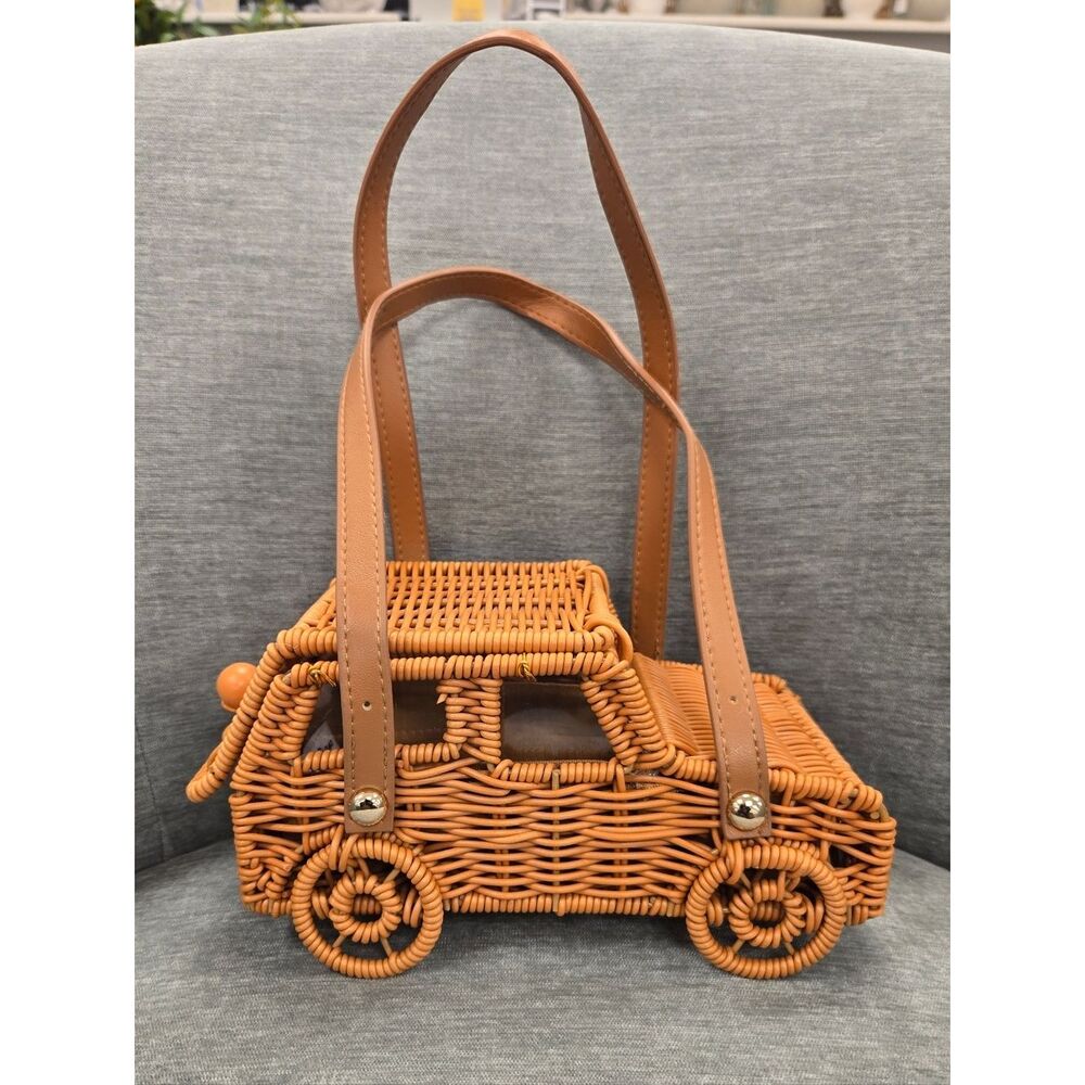 Tommy Bahama Wicker Jeep Car-Shaped Shoulder Handbag - Picture 1 of 7